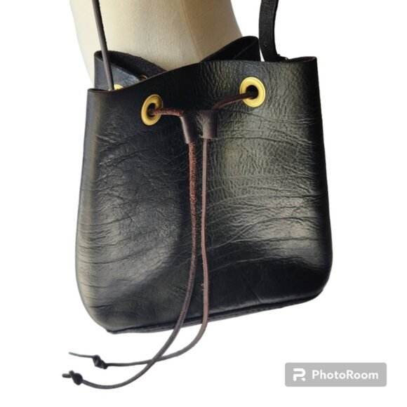 Vintage Handbags - Rare vintage  genuine leather women's purse Size OS